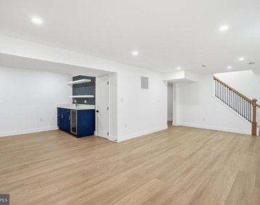 10704 Howerton Avenue - Photo Thumbnail 26
