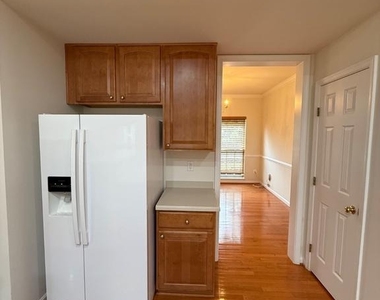 1113 Walker Drive - Photo Thumbnail 9