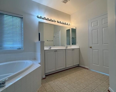 1113 Walker Drive - Photo Thumbnail 22