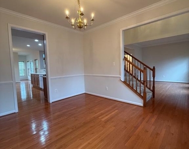 1113 Walker Drive - Photo Thumbnail 6