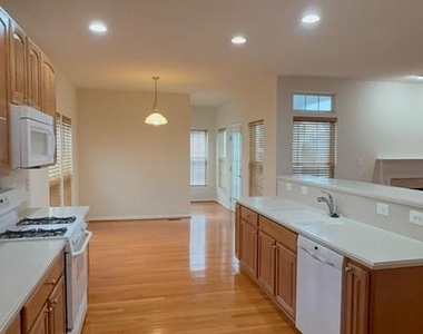 1113 Walker Drive - Photo Thumbnail 7