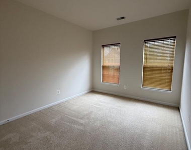 1113 Walker Drive - Photo Thumbnail 32