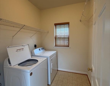 1113 Walker Drive - Photo Thumbnail 13