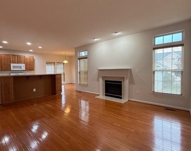 1113 Walker Drive - Photo Thumbnail 16