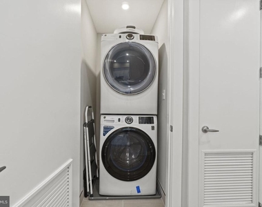 801 Fairfax Street - Photo Thumbnail 22