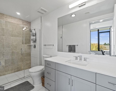 801 Fairfax Street - Photo Thumbnail 18