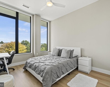 801 Fairfax Street - Photo Thumbnail 15