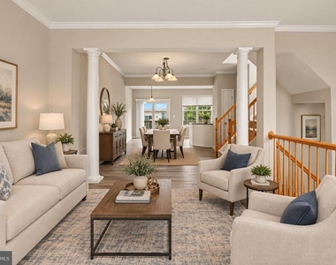 100 Meadows Lane - Photo Thumbnail 10