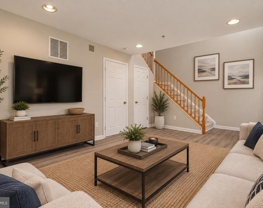 100 Meadows Lane - Photo Thumbnail 17