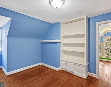 3916 Military Road - Photo Thumbnail 8
