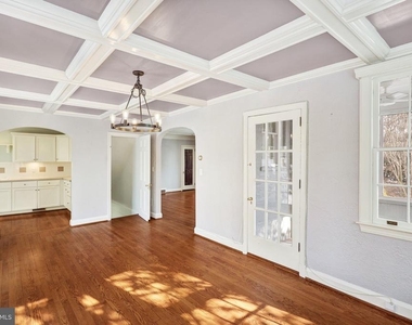 3916 Military Road - Photo Thumbnail 14
