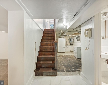 3916 Military Road - Photo Thumbnail 20