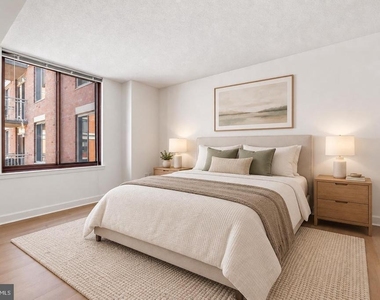 1205 N Garfield Street - Photo Thumbnail 3