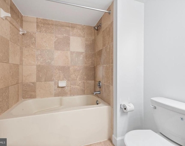 1205 N Garfield Street - Photo Thumbnail 15