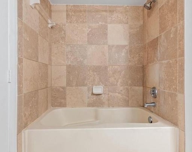 1205 N Garfield Street - Photo Thumbnail 11