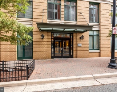 1205 N Garfield Street - Photo Thumbnail 33