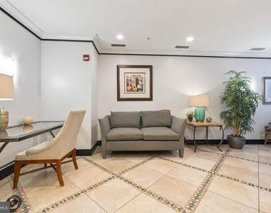 1205 N Garfield Street - Photo Thumbnail 27