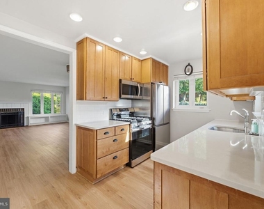 3376 N Buchanan Street - Photo Thumbnail 14