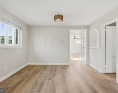 3376 N Buchanan Street - Photo Thumbnail 7