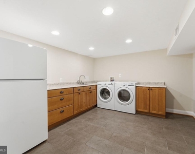 3376 N Buchanan Street - Photo Thumbnail 32