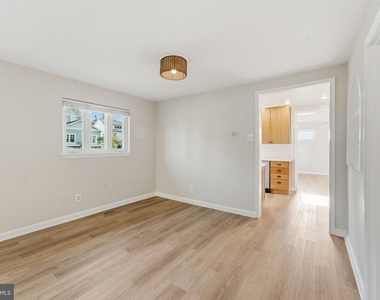 3376 N Buchanan Street - Photo Thumbnail 10