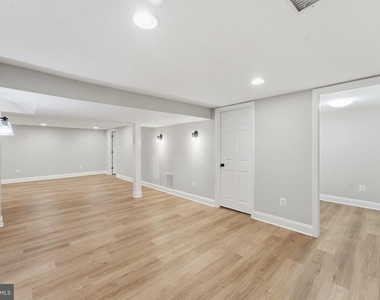 3376 N Buchanan Street - Photo Thumbnail 28