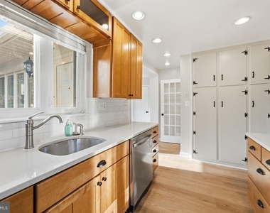 3376 N Buchanan Street - Photo Thumbnail 13