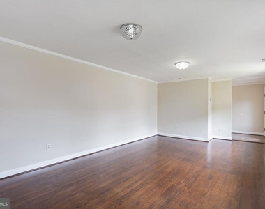 2311 N Dinwiddie Street - Photo Thumbnail 8