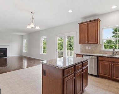 1623 Fowler Ridge Court - Photo Thumbnail 8