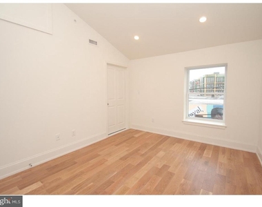1247 N 2nd Street - Photo Thumbnail 6
