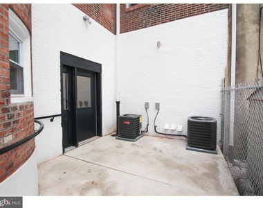 1247 N 2nd Street - Photo Thumbnail 9