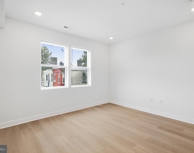 2506 N 12th Street - Photo Thumbnail 3