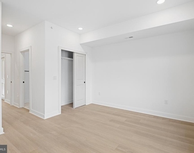 2506 N 12th Street - Photo Thumbnail 9
