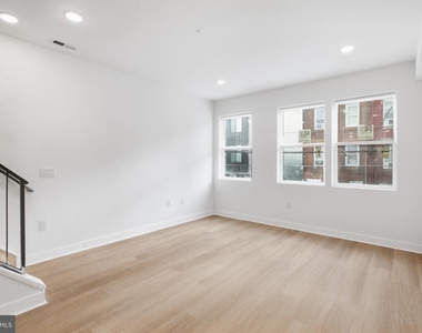 2506 N 12th Street - Photo Thumbnail 5