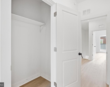 2506 N 12th Street - Photo Thumbnail 11
