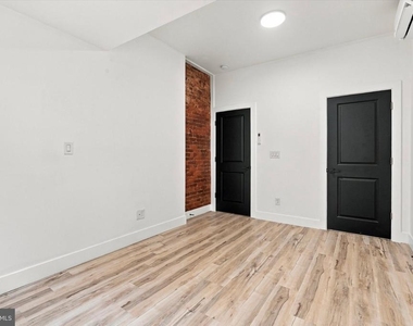 4535 N Gratz Street - Photo Thumbnail 6