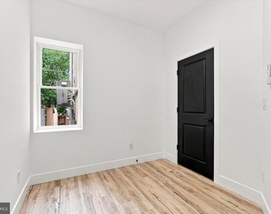 4535 N Gratz Street - Photo Thumbnail 13