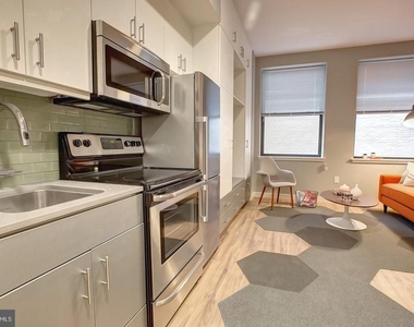 42 S 15th Street - Photo Thumbnail 2