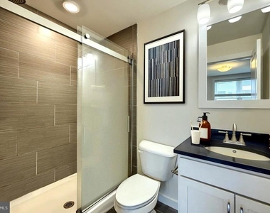 3041 Master St. - Photo Thumbnail 9