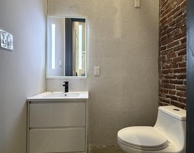3701 Frankford Avenue - Photo Thumbnail 9
