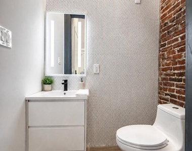 3701 Frankford Avenue - Photo Thumbnail 4