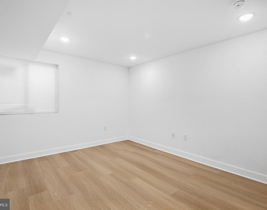 2506 N 12th Street - Photo Thumbnail 12