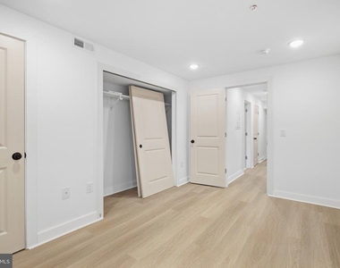 2506 N 12th Street - Photo Thumbnail 10