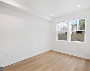 2506 N 12th Street - Photo Thumbnail 6