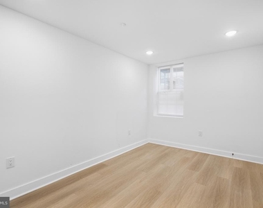 2506 N 12th Street - Photo Thumbnail 9