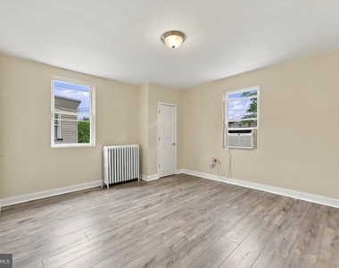 227 Lindley Avenue - Photo Thumbnail 8