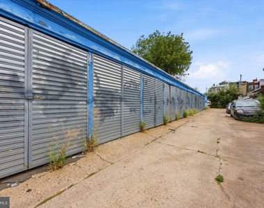 227 Lindley Avenue - Photo Thumbnail 15