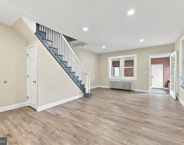 227 Lindley Avenue - Photo Thumbnail 3