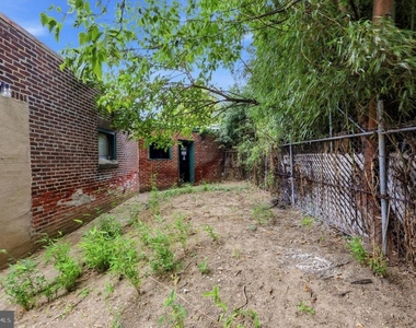 227 Lindley Avenue - Photo Thumbnail 14