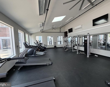 3460 J Street - Photo Thumbnail 19